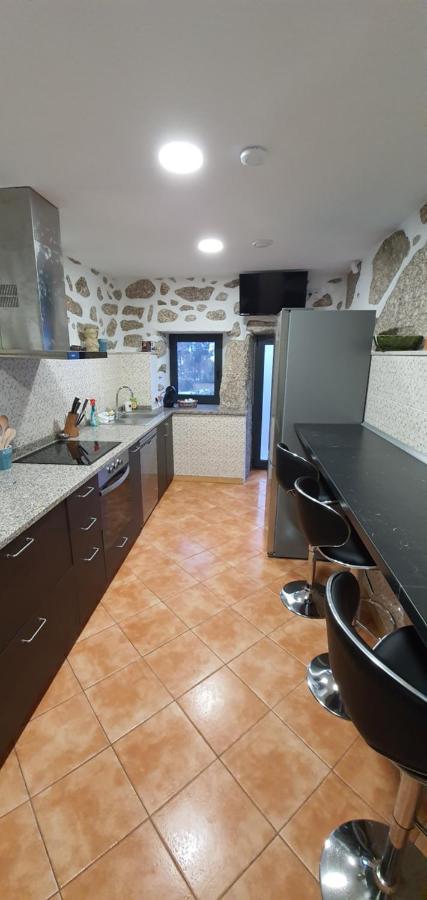 Quinta Da Tormenta -14 Pessoas- Cabeceiras De Basto 2 Casas E Piscina Privada Vila Exterior foto