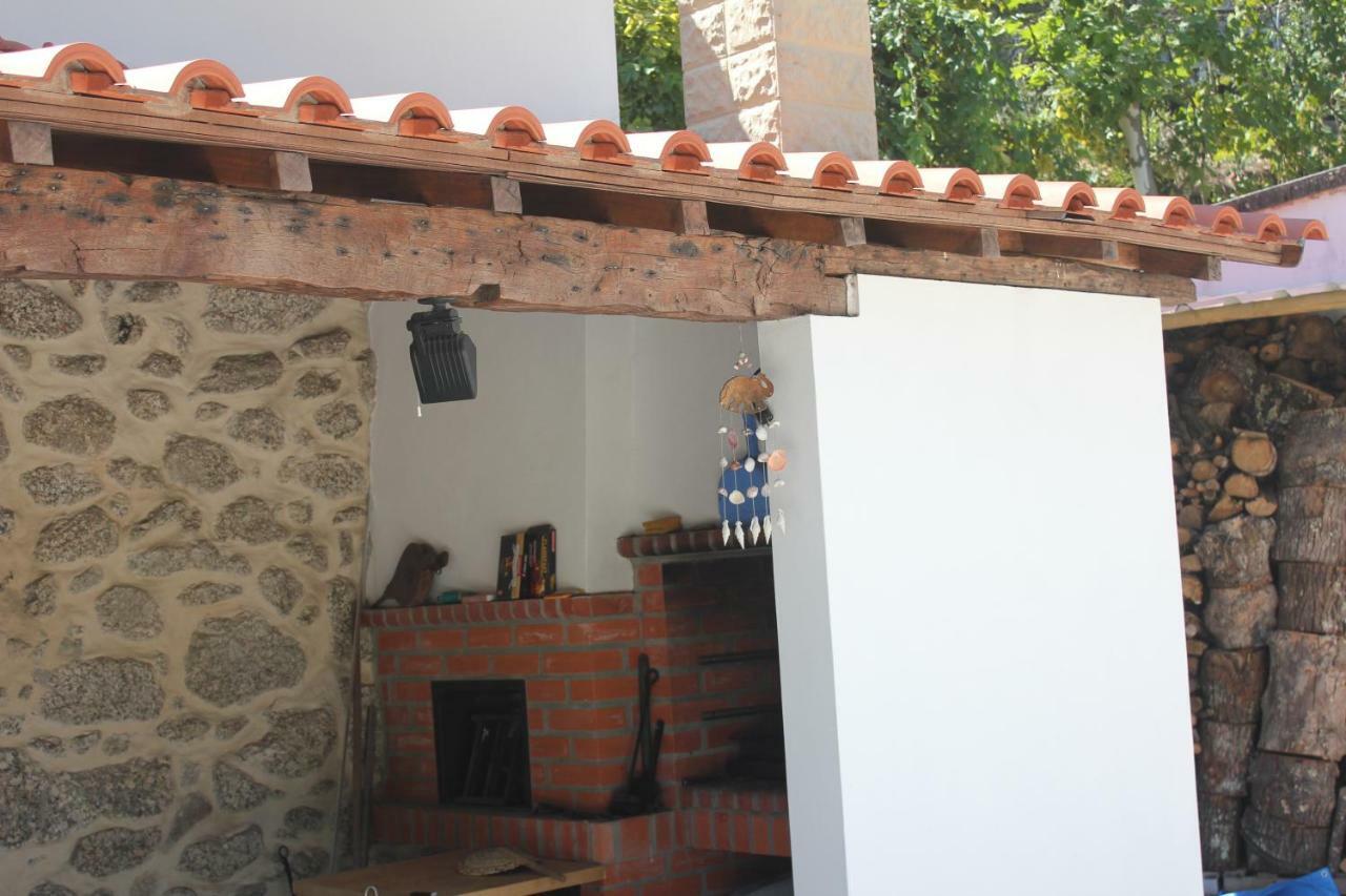 Quinta Da Tormenta -14 Pessoas- Cabeceiras De Basto 2 Casas E Piscina Privada Vila Exterior foto